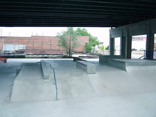 Wichita Skatepark - Skateboard fun boxes and Skating Ledges